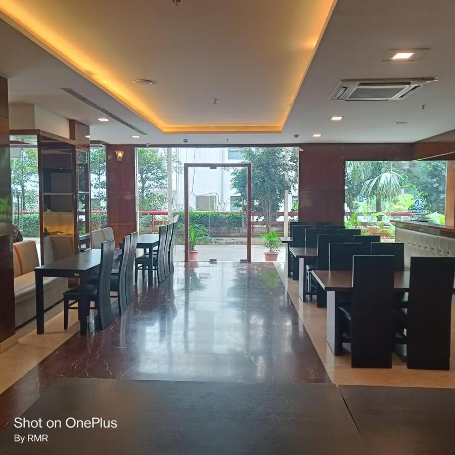 Astra Hotels & Suites Whitefield Near To Nallurahalli Metro Station And Ktpo Bangalore Eksteriør billede