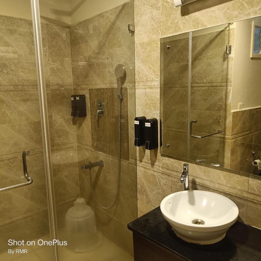 Astra Hotels & Suites Whitefield Near To Nallurahalli Metro Station And Ktpo Bangalore Eksteriør billede