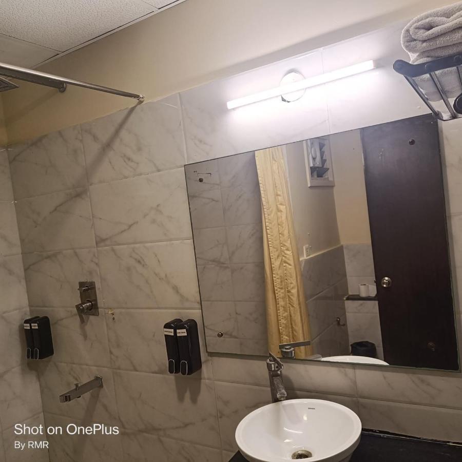 Astra Hotels & Suites Whitefield Near To Nallurahalli Metro Station And Ktpo Bangalore Eksteriør billede