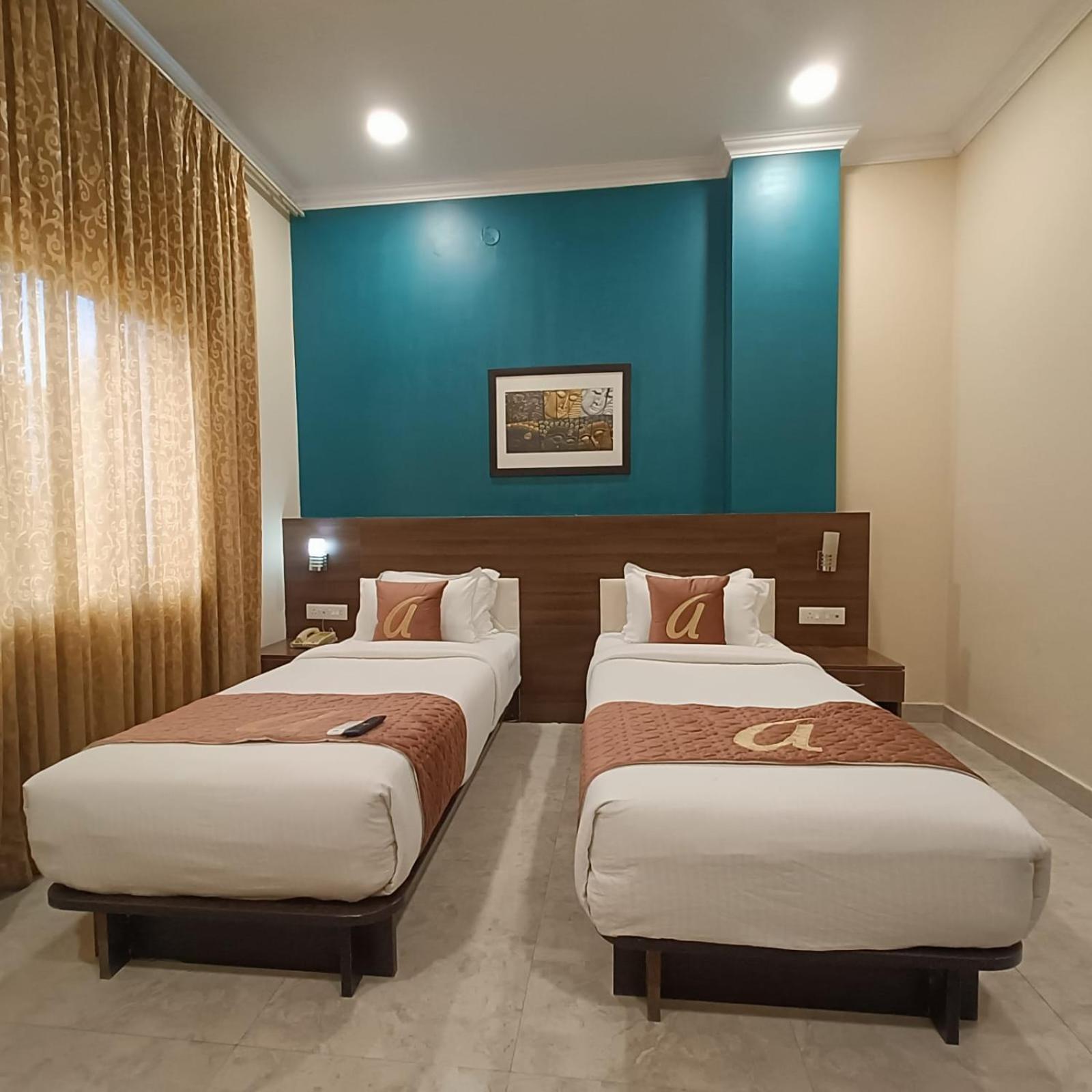 Astra Hotels & Suites Whitefield Near To Nallurahalli Metro Station And Ktpo Bangalore Eksteriør billede